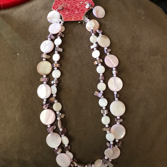 necklace and earrings set - Picture 3 of 4